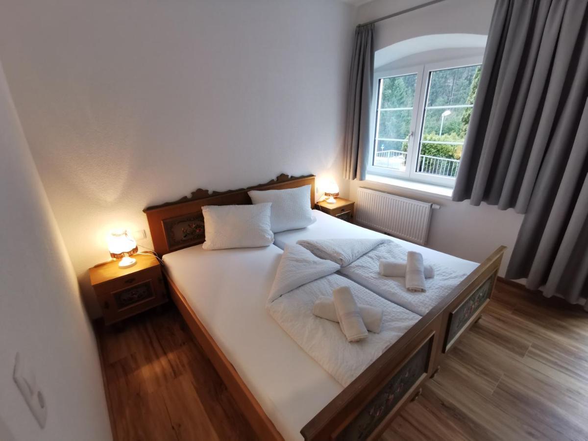 Apartments Haus Schoen - Preise Inclusive Pitztal Sommer Card 耶岑斯 外观 照片