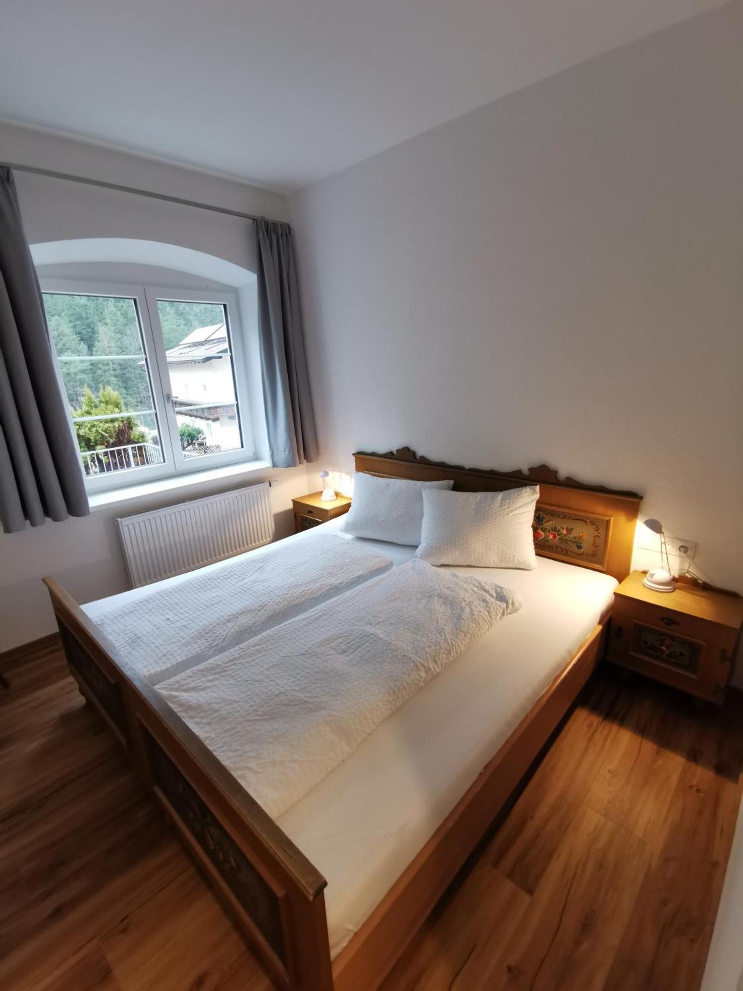 Apartments Haus Schoen - Preise Inclusive Pitztal Sommer Card 耶岑斯 客房 照片